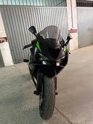 KAWASAKI ZX-6R 2025.
