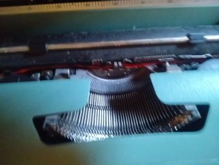Máquina de escribir Olivetti Lettera 32