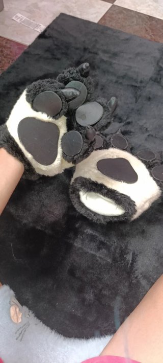 Guantes Panda Furry Blanco y Negro