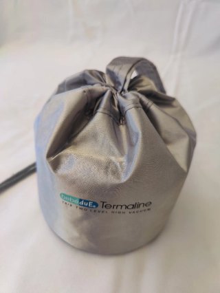 Lote alimentación bebé: termo, cubiertos, baberos