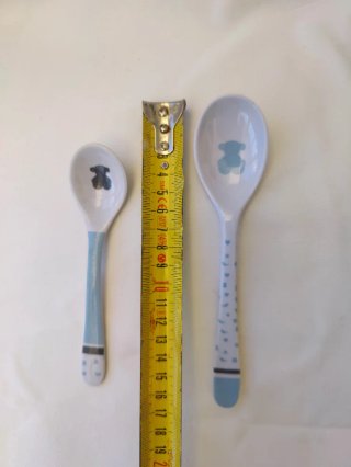 Lote alimentación bebé: termo, cubiertos, baberos