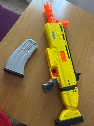 Rifle Nerf Fortnite Amarilla