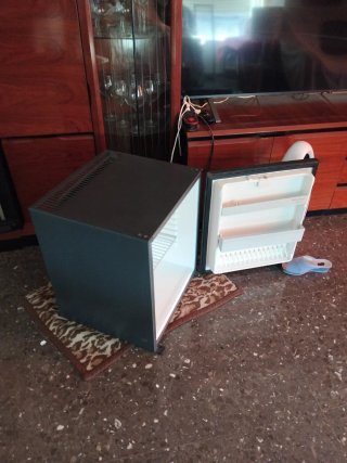 Frigorífico pequeño idealpara oficinas.