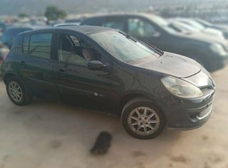 Renault 493503 centralita motor 8200399038 clio