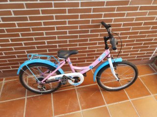 Bicicleta niña con cambios de marchas