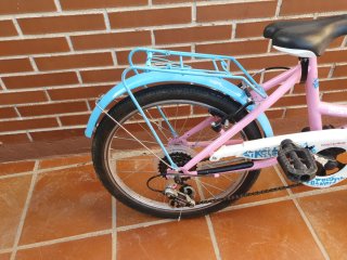 Bicicleta niña con cambios de marchas