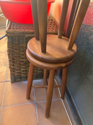 Taburete de madera