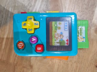 Fisher-Price Ríe y Aprende Miniconsola Retro