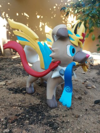Figura Rockruff disfarçado de Zacian