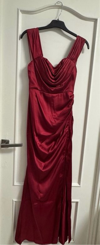 Vestido fiesta burdeos drapeado Talla XS