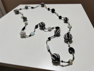 Collar largo moderno