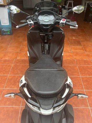 Piaggio MP3 Maxi Scooter