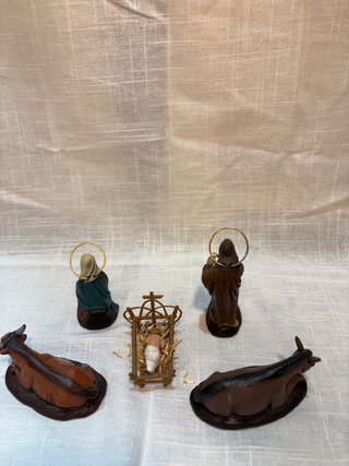 Nacimiento de barro antiguo hecho a mano