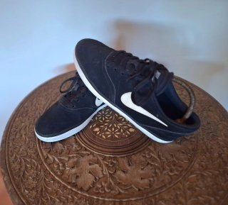Zapatillas Nike SB Negras y Blancas