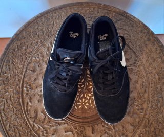 Zapatillas Nike SB Negras y Blancas
