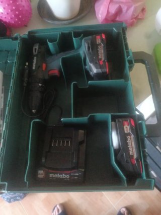 Maletín Metabo 18v con herramientas y dos baterías