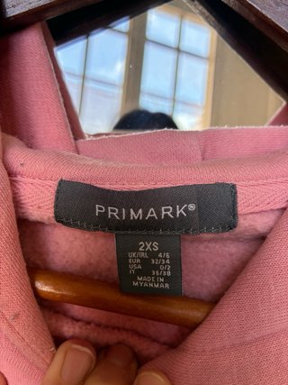 Sudadera rosa con capucha