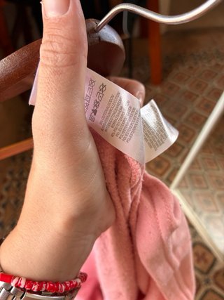 Sudadera rosa con capucha