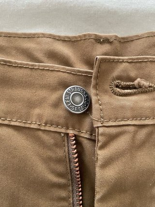 Pantalón corto Levis marrón