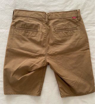 Pantalón corto Levis marrón