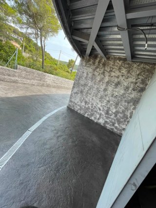 Pavimento impreso y fachadas
