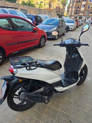 Peugeot Tweet 125i Scooter 2022 Blanca