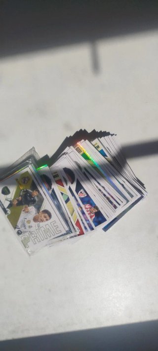 Intercambio y vendo cartas Liga Este 26-27