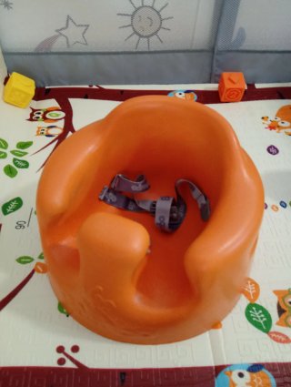 Asiento Bumbo para bebé con bandeja
