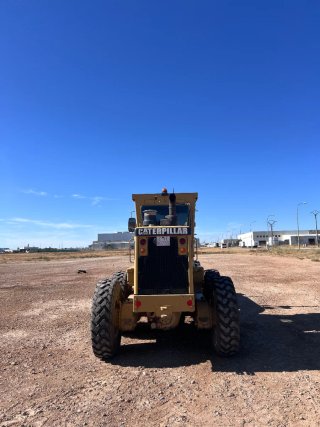 Motoniveladora Caterpillar