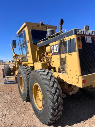 Motoniveladora Caterpillar