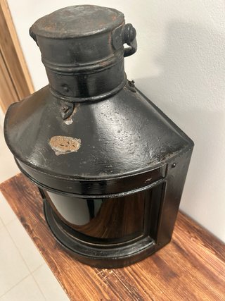Faro náutico antiguo de navegación A.B. García