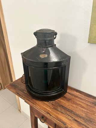 Faro náutico antiguo de navegación A.B. García