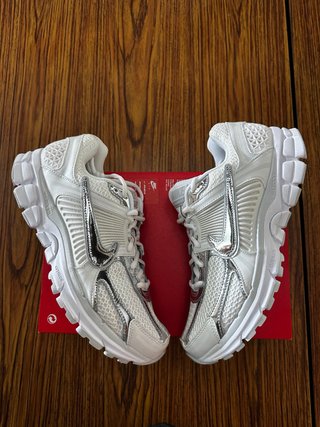 Nike Zoom Vomero 5 White Silver T.44.5 Hombre
