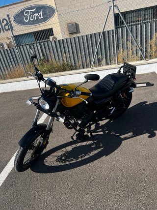 Macbor 125 Rockster Flat Negra/Amarilla