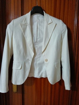 Chaqueta blanca elegante
