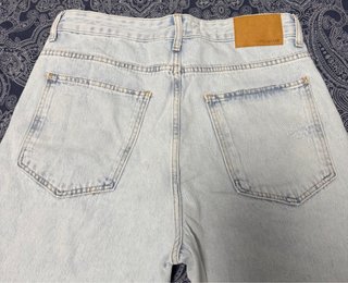 Pantalón vaquero rotos