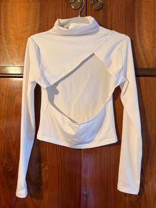 Top cuello alto y manga larga
