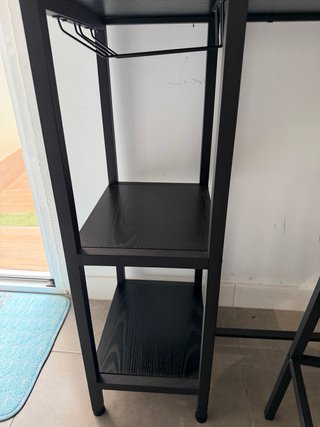 Mesa de bar alta con 2 taburetes