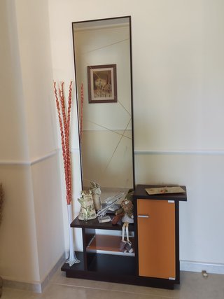 Mueble recibidor con espejo