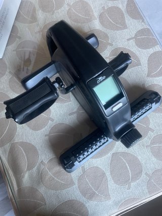 Pedaleador estático Crane con bandas elásticas