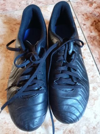 Vendo zapatillas de fútbol