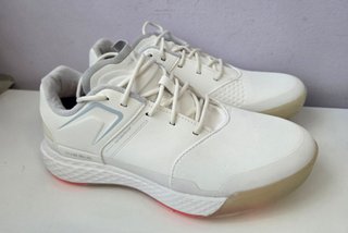 Zapatillas Golf T38 nuevas