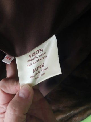 Abrigo marrón de pelo sintético