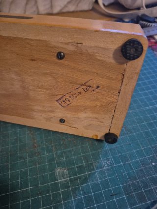 Máquina de coser de juguete antigua Rusa