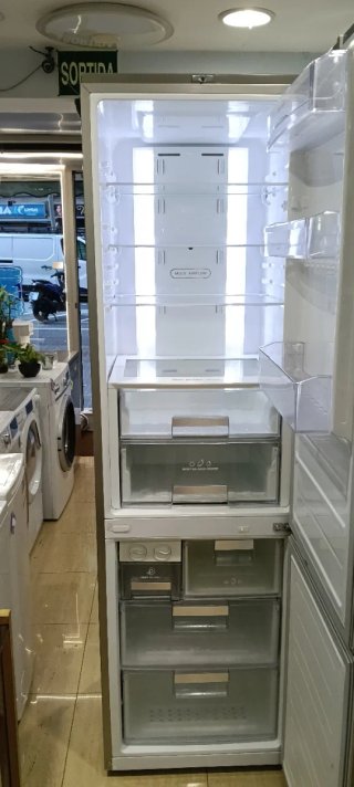 NEVERA COMBI L.G NO FROST ENERGÍA A+