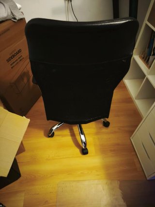 Silla de oficina ergonómica negra