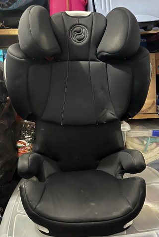 Silla de coche negra