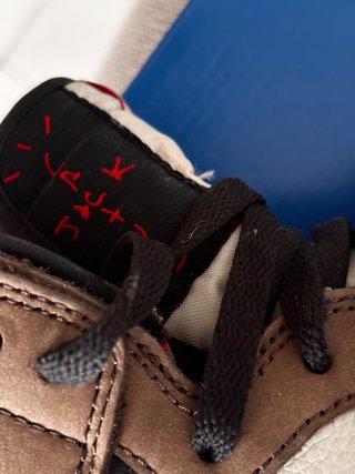 Jordan 1 x Travis Scott Cactus Jack Mocha