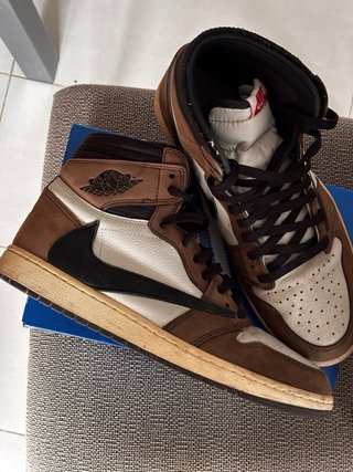 Jordan 1 x Travis Scott Cactus Jack Mocha