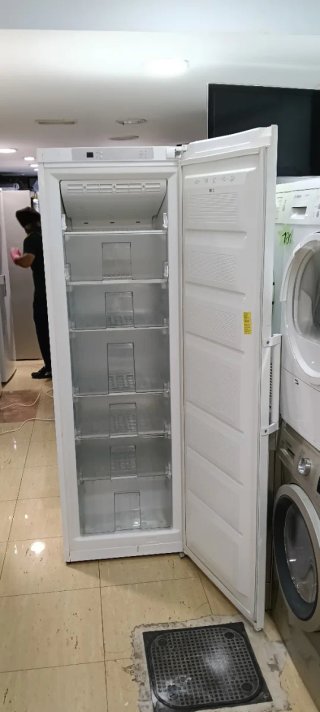 CONGELADOR VERTICAL NEWPOL NO FROST